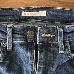 Levi's Women's High Rise Jeans - Dark Blue